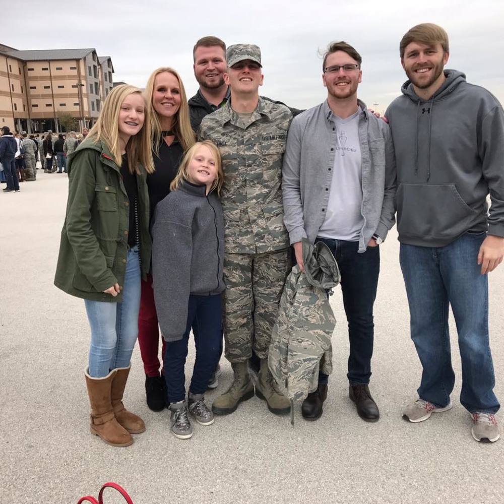 Meet your Posher, Hunter